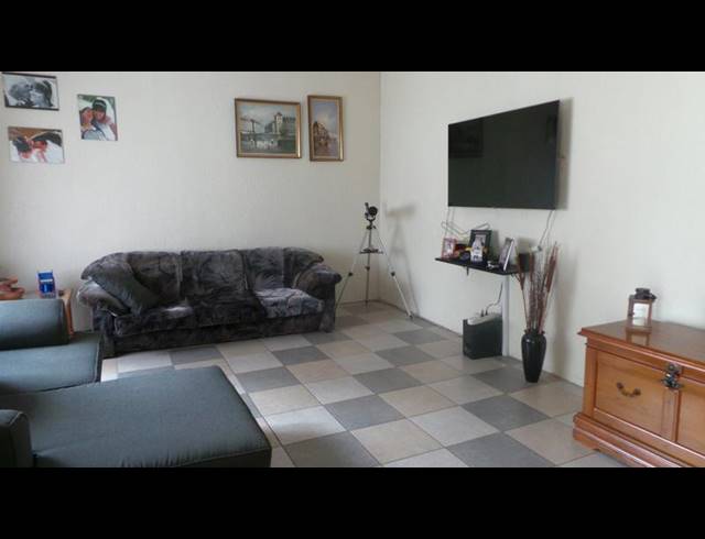 3 BEDROOM HOUSE FOR SALE IN PRIMROSE